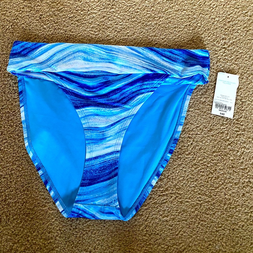 Outdoor Oasis swim bottom